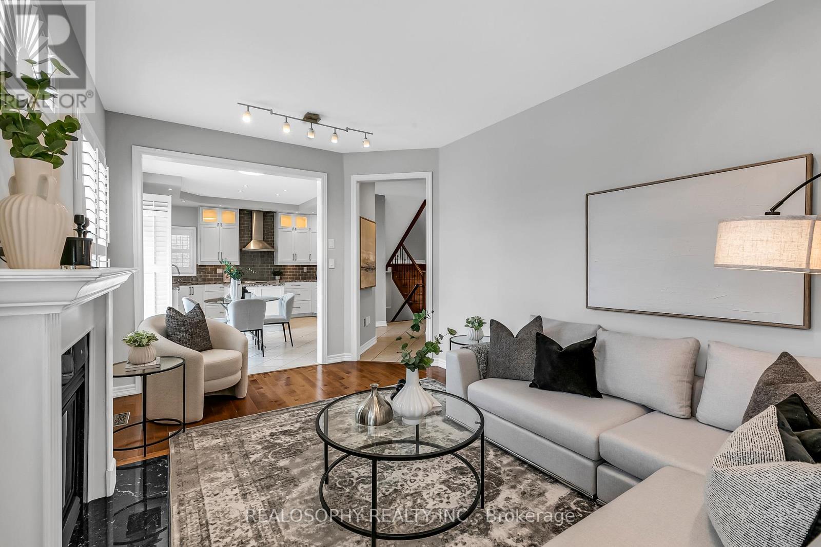 284 Bilbrough Street, Aurora, Ontario  L4G 7X5 - Photo 6 - N13424520