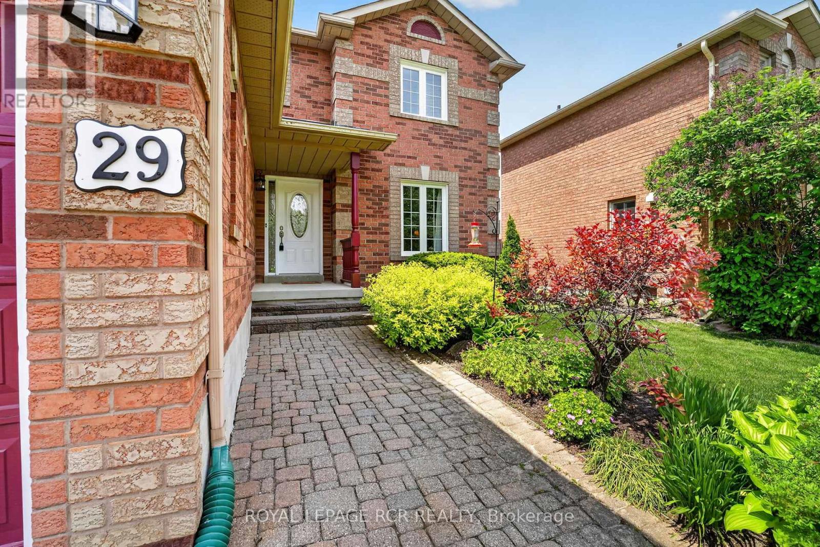 29 Mccullough Avenue, New Tecumseth, Ontario  L0G 1A0 - Photo 5 - N13424550