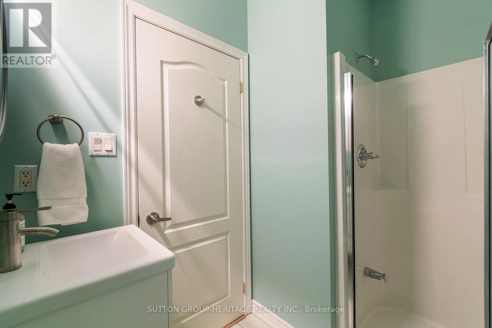 12 Sandpiper Key Way, Markham, Ontario  L6E 1B4 - Photo 25 - N13424614
