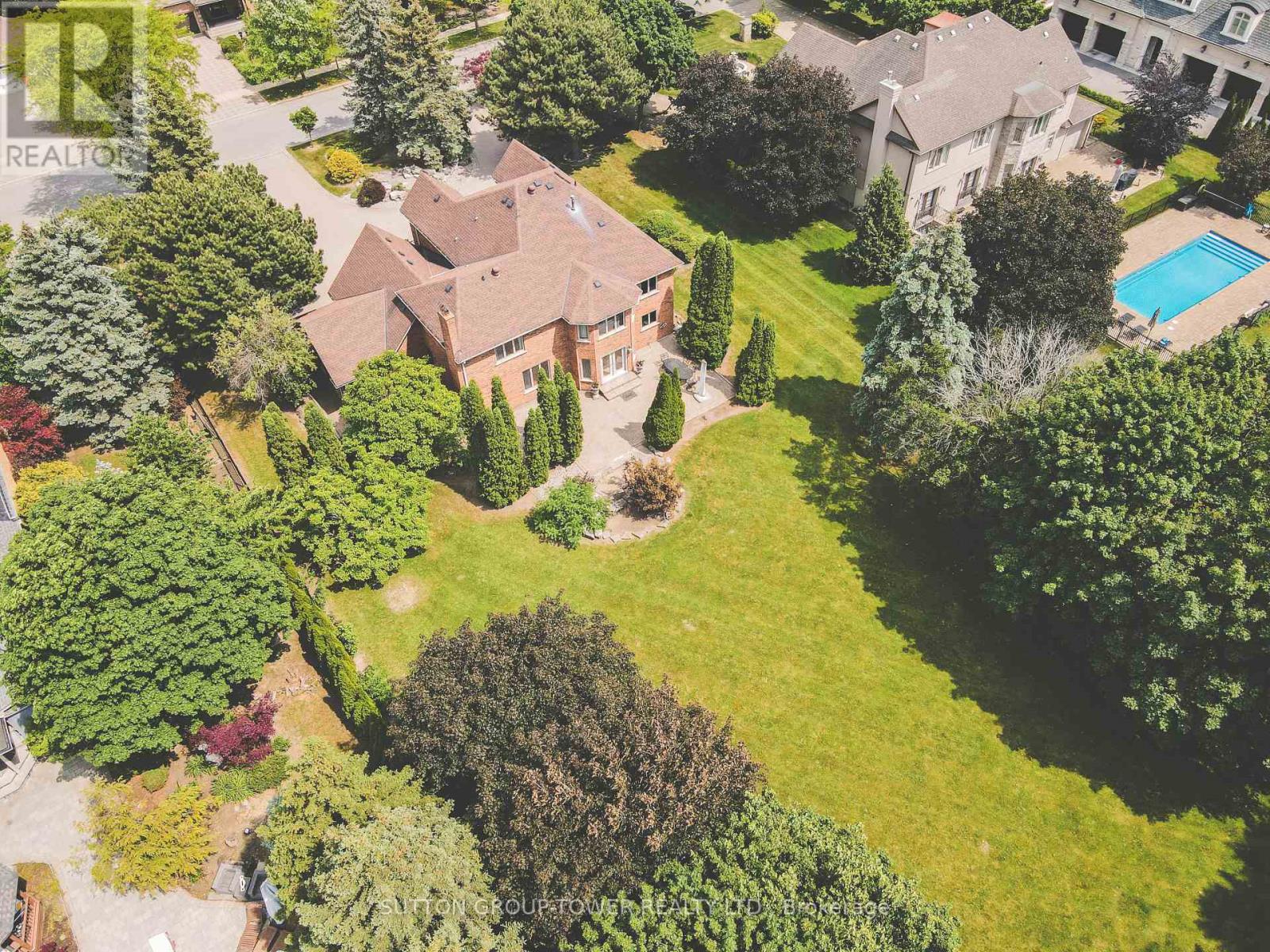 138 Dianawood Ridge, Vaughan, Ontario  L4L 6W8 - Photo 4 - N13424888
