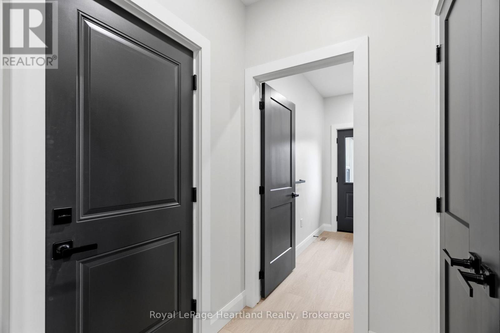 345 Turnberry Street, North Huron, Ontario  N0G 2W0 - Photo 27 - X12955900