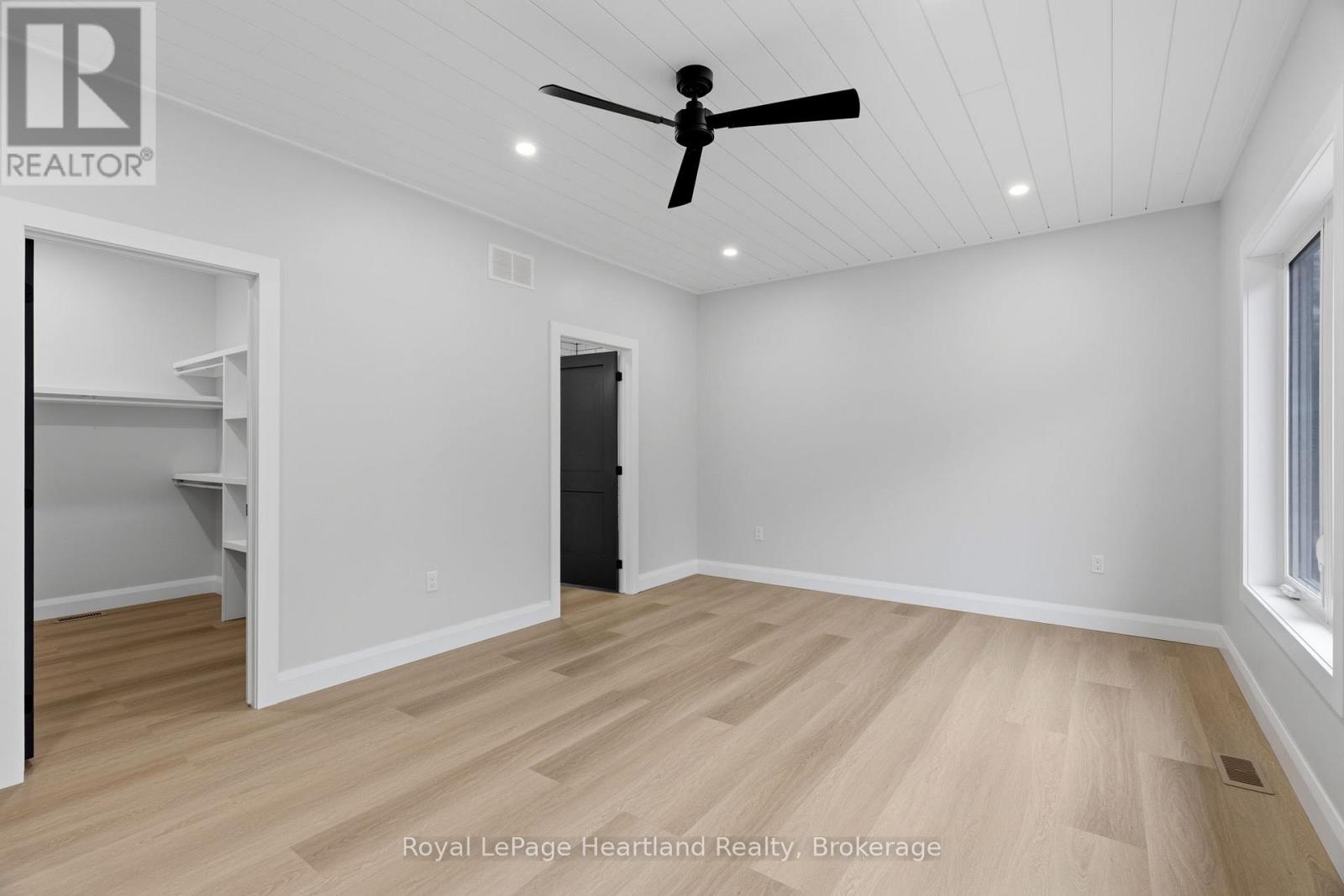 345 Turnberry Street, North Huron, Ontario  N0G 2W0 - Photo 31 - X12955900