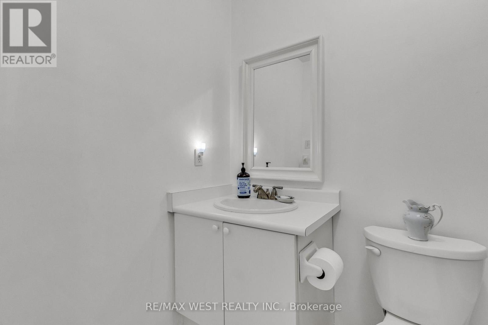 5349 Bullrush Drive, Mississauga, Ontario  L5V 1Z2 - Photo 19 - W13424476