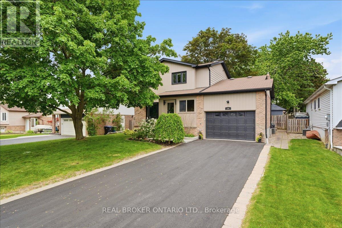 34 Wright Crescent, Caledon, Ontario  L7E 3X9 - Photo 4 - W13424532