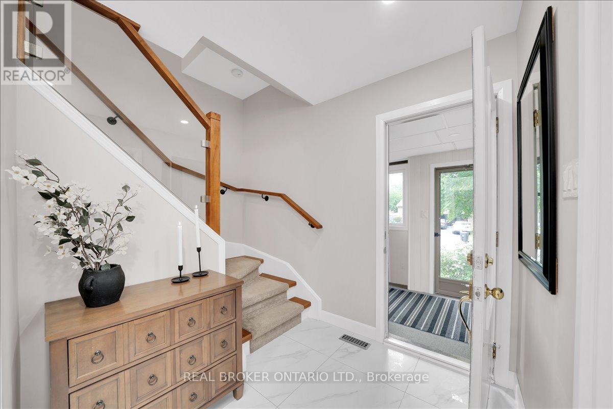 34 Wright Crescent, Caledon, Ontario  L7E 3X9 - Photo 7 - W13424532