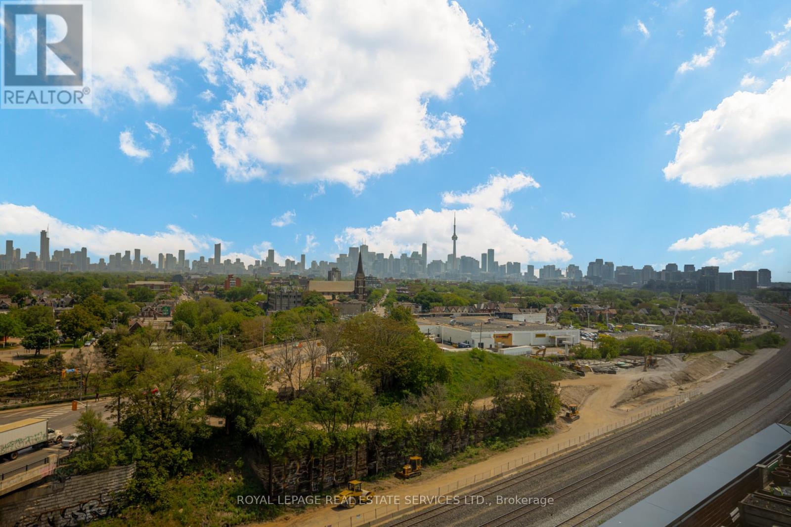 Ph # 09 - 383 Sorauren Avenue, Toronto, Ontario  M6R 1W5 - Photo 26 - W13424534