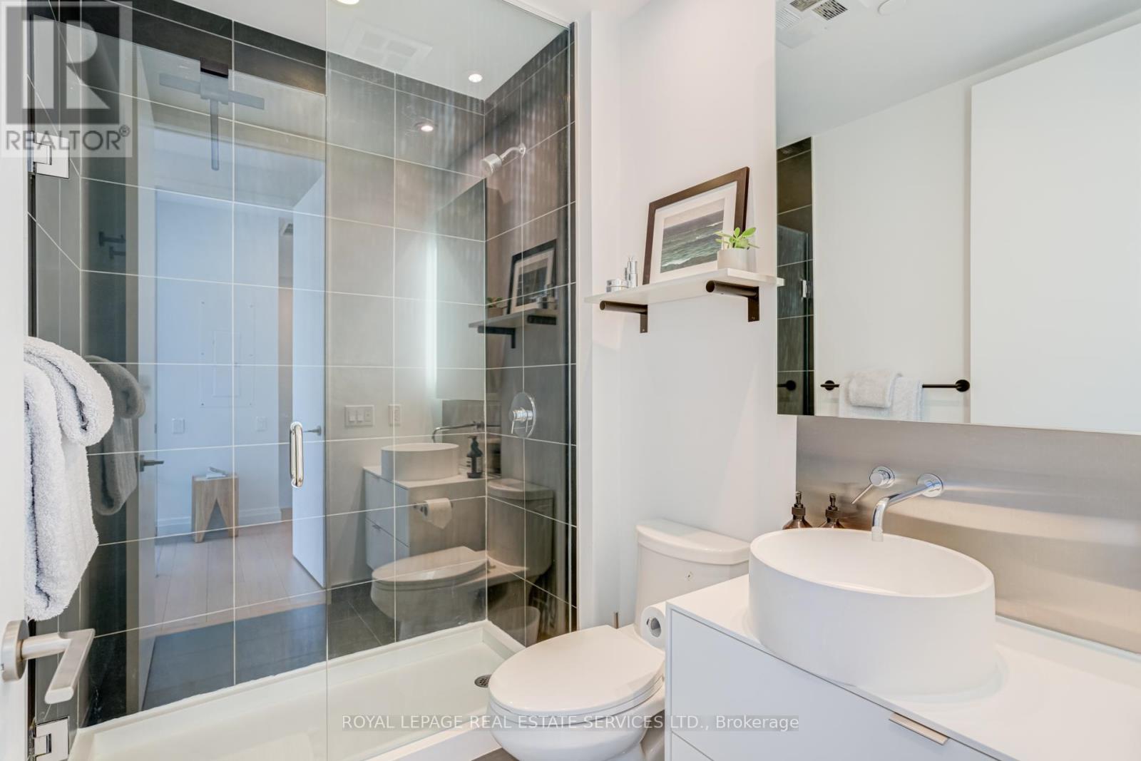 Ph # 09 - 383 Sorauren Avenue, Toronto, Ontario  M6R 1W5 - Photo 28 - W13424534