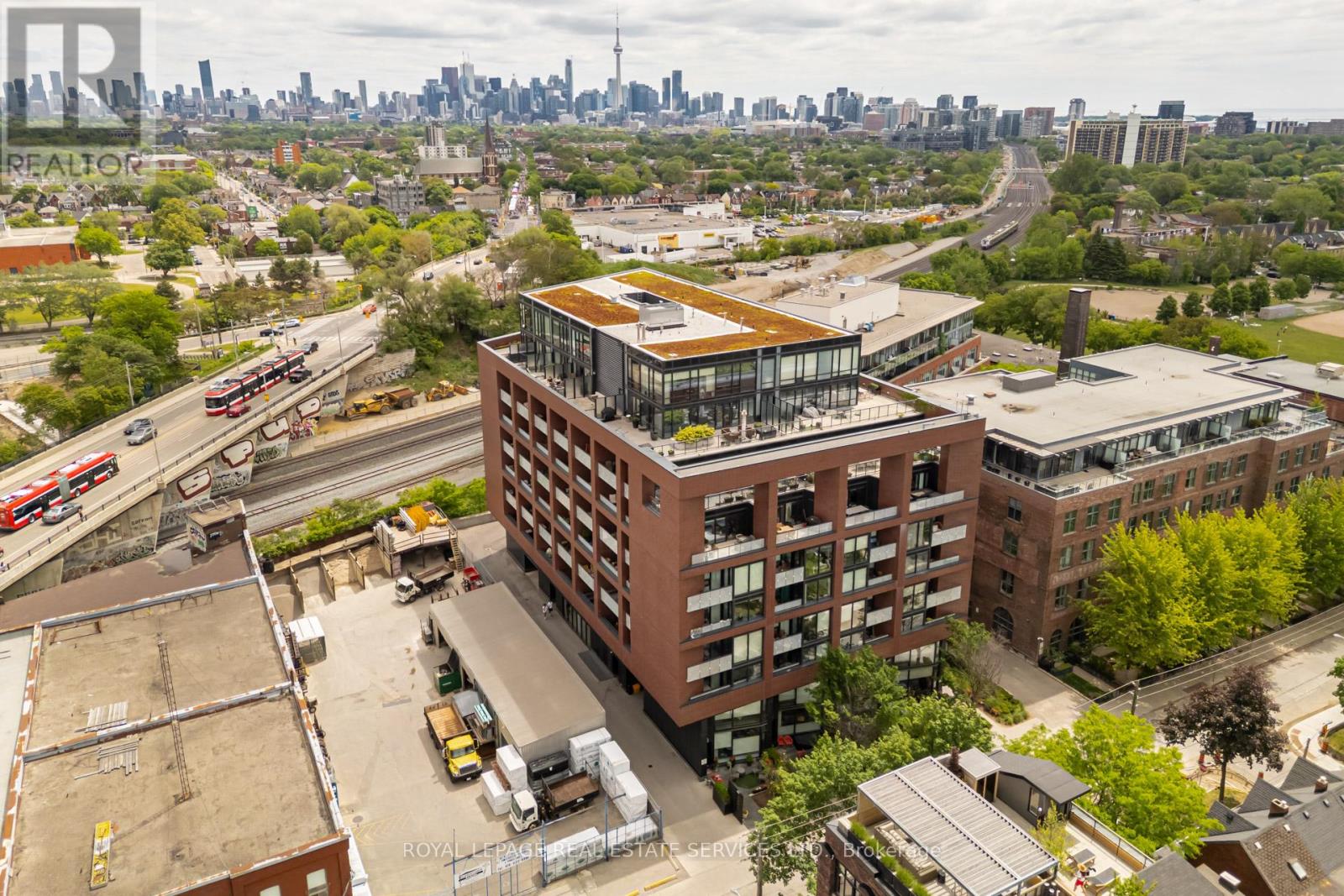 Ph # 09 - 383 Sorauren Avenue, Toronto, Ontario  M6R 1W5 - Photo 48 - W13424534