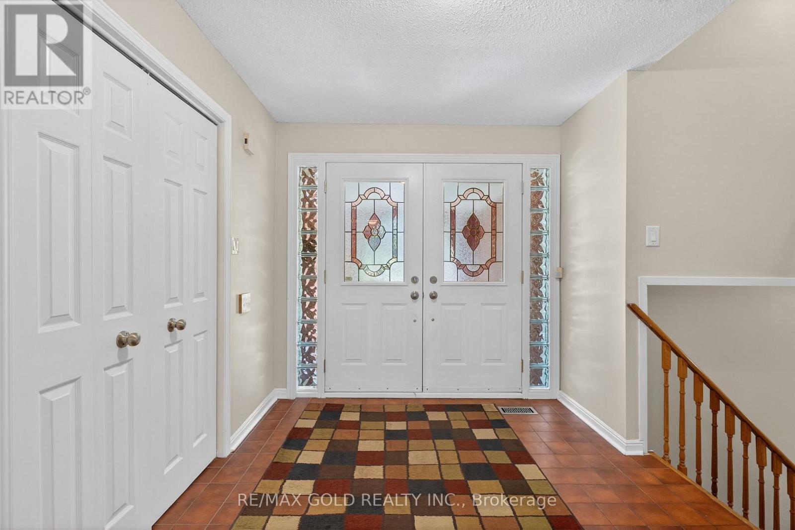 14 Cairnmore Court, Brampton, Ontario  L6Z 1T6 - Photo 5 - W13424582