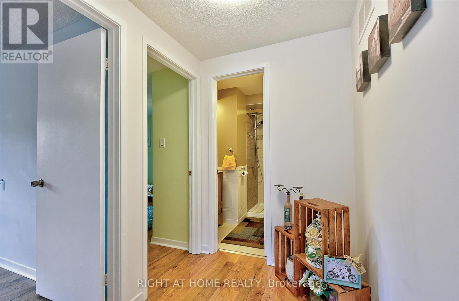 4224 Trapper Crescent, Mississauga, Ontario  L5L 3A9 - Photo 10 - W13424742