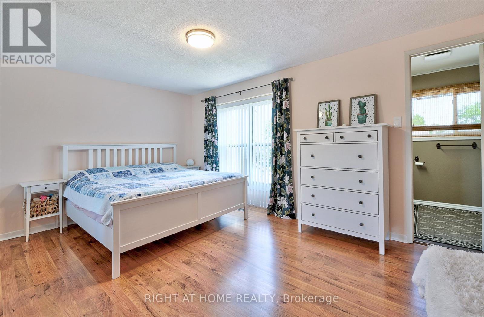 4224 Trapper Crescent, Mississauga, Ontario  L5L 3A9 - Photo 12 - W13424742