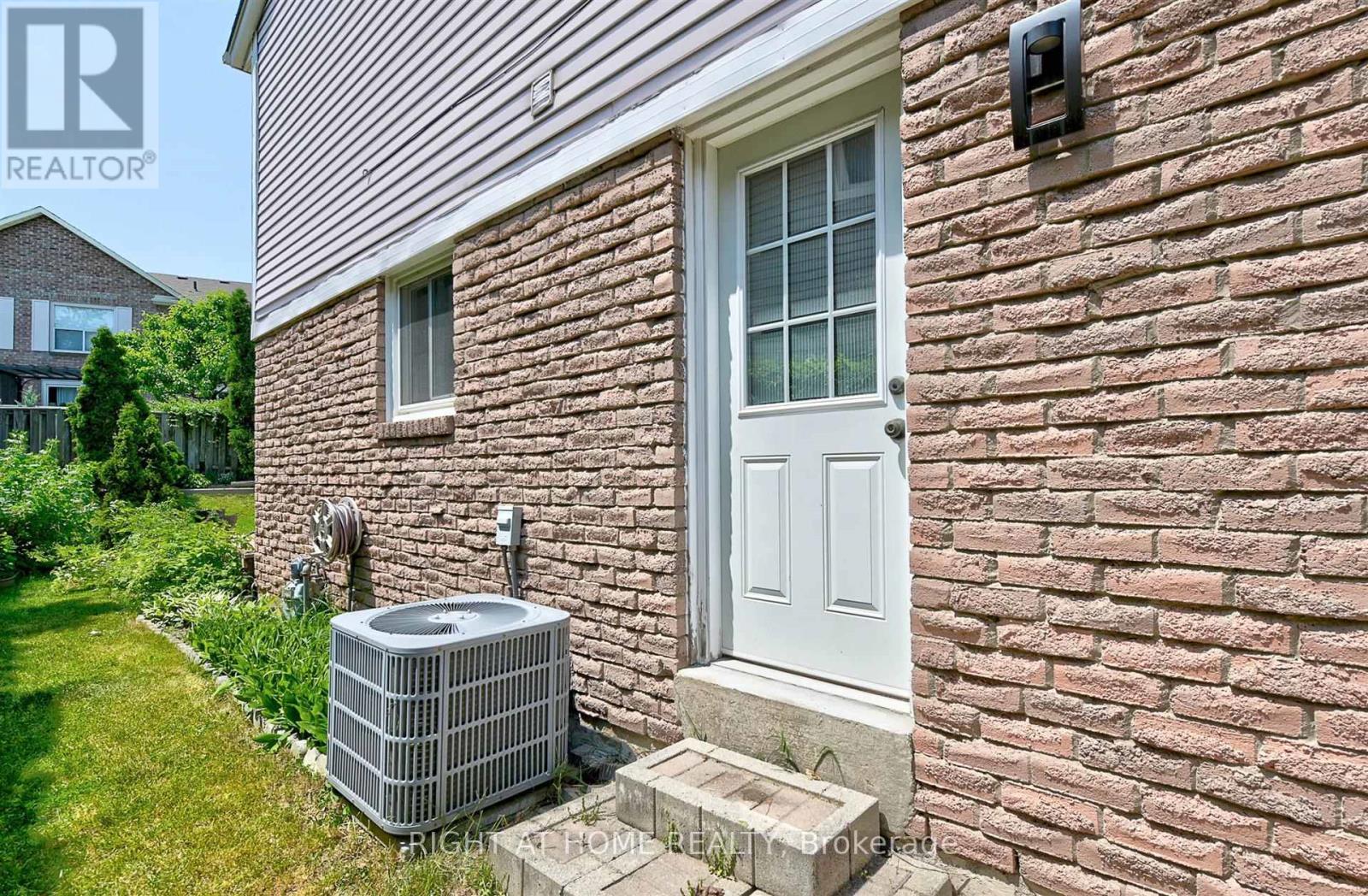 4224 Trapper Crescent, Mississauga, Ontario  L5L 3A9 - Photo 21 - W13424742