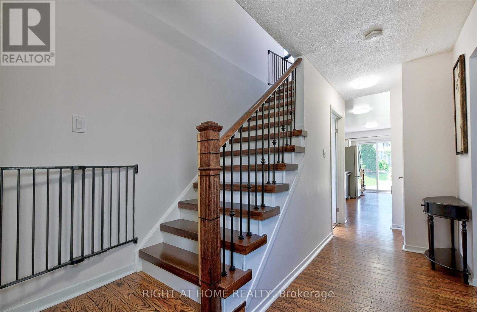 4224 Trapper Crescent, Mississauga, Ontario  L5L 3A9 - Photo 3 - W13424742