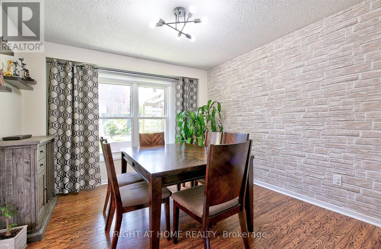 4224 Trapper Crescent, Mississauga, Ontario  L5L 3A9 - Photo 6 - W13424742