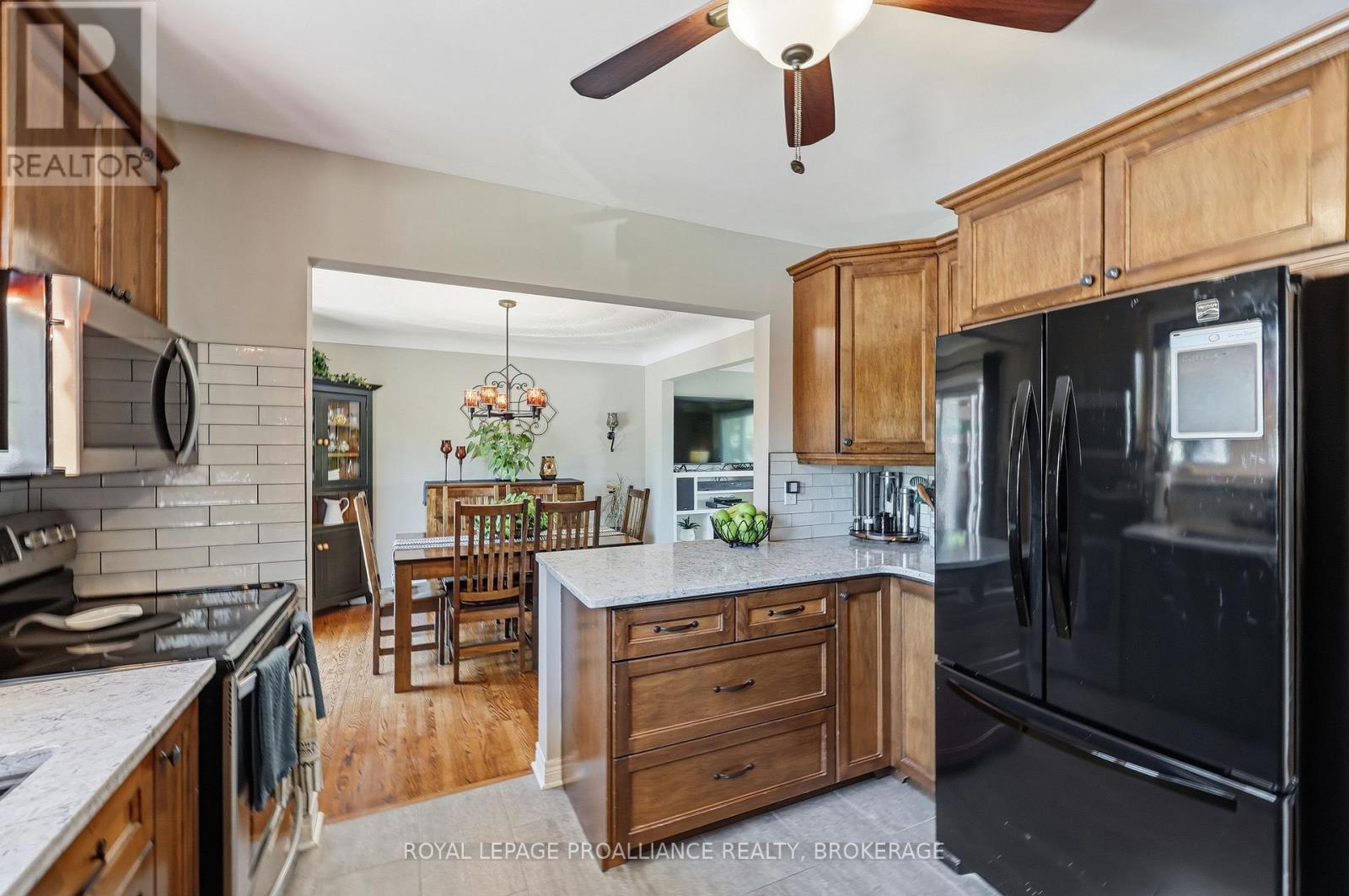 317 Avenue Road, Kingston, Ontario  K7M 1C8 - Photo 34 - X13425004