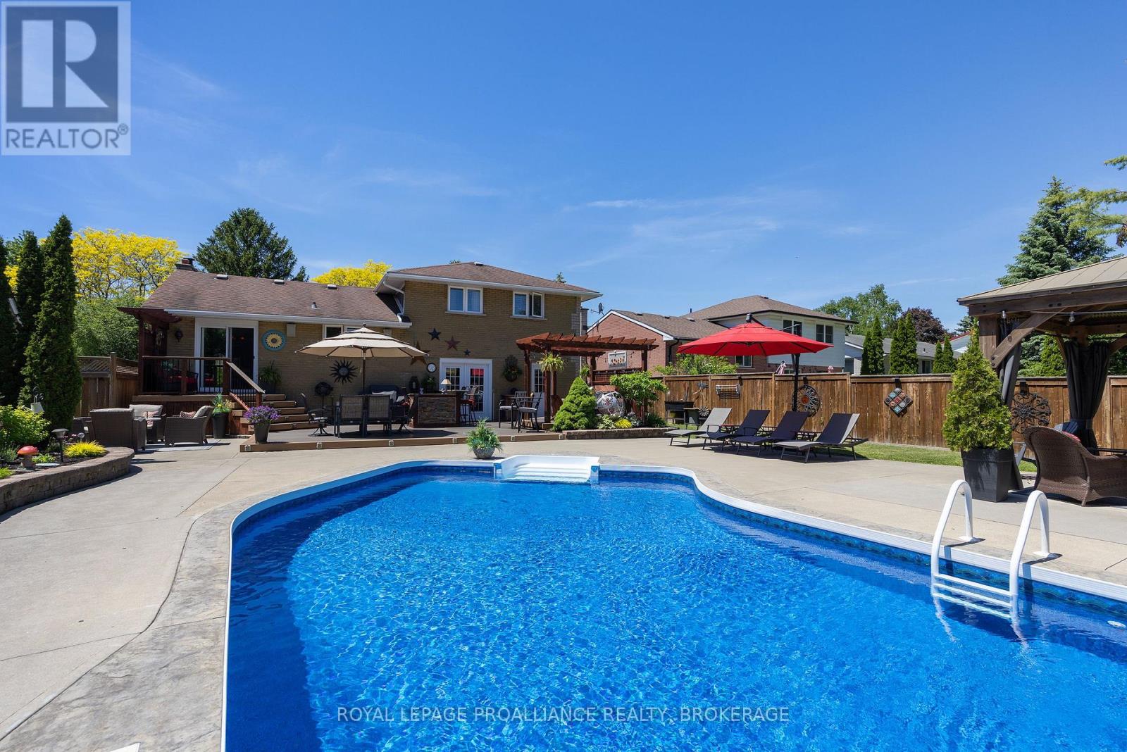 317 Avenue Road, Kingston, Ontario  K7M 1C8 - Photo 9 - X13425004