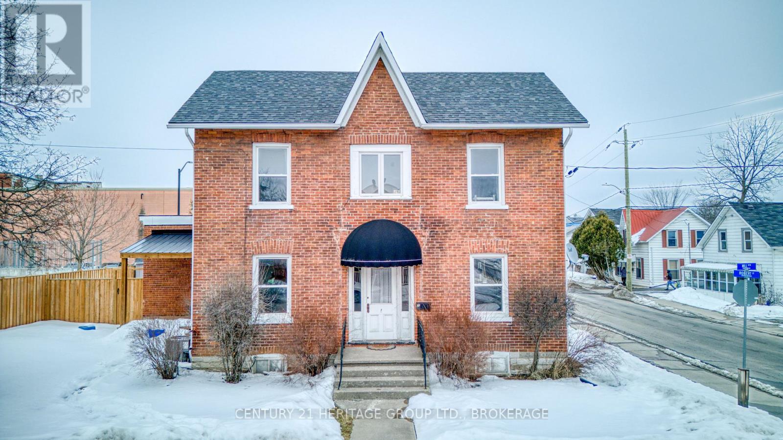75 ROBERT STREET, Greater Napanee, Ontario