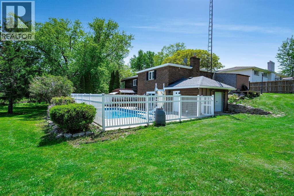 1838 Seacliff DRIVE, Kingsville, Ontario