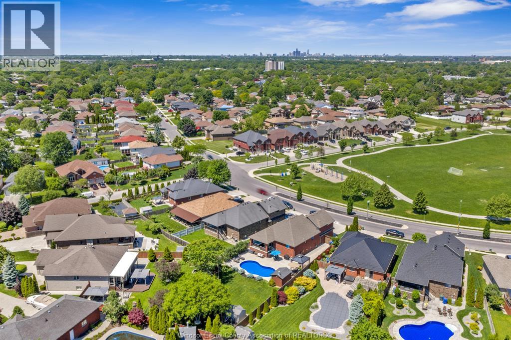 3939 Wildwood Drive, Windsor, Ontario  N8R 2L4 - Photo 46 - 26013670