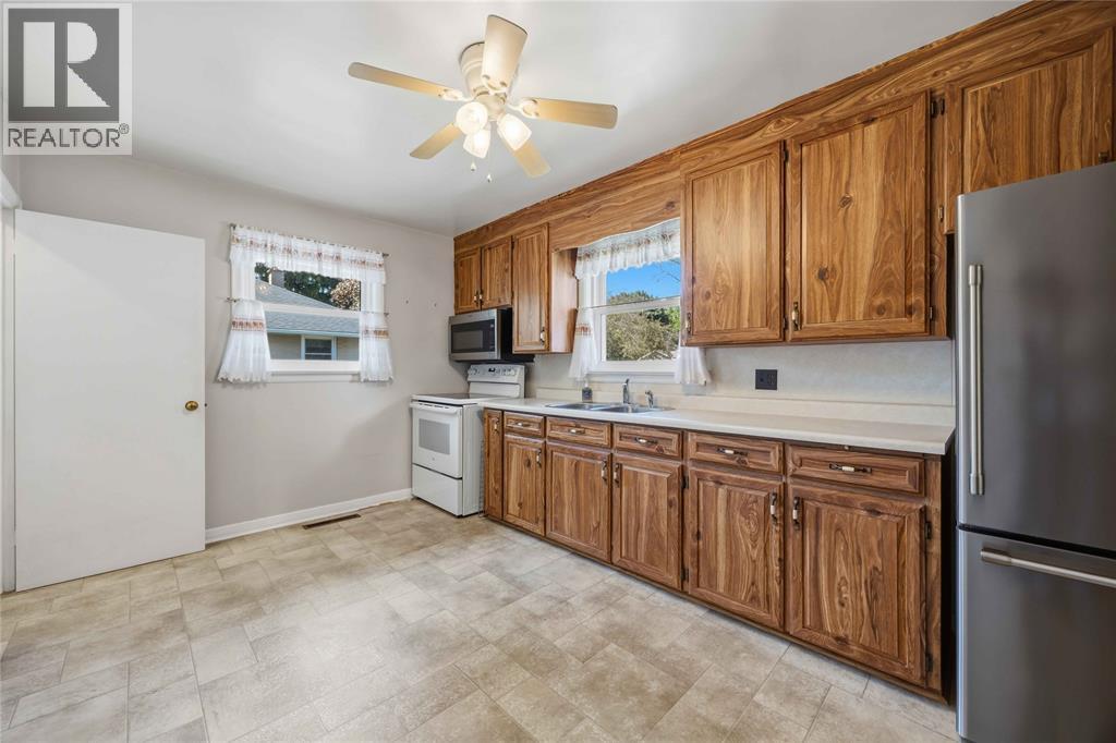1508 Forest Street, Sarnia photo 8