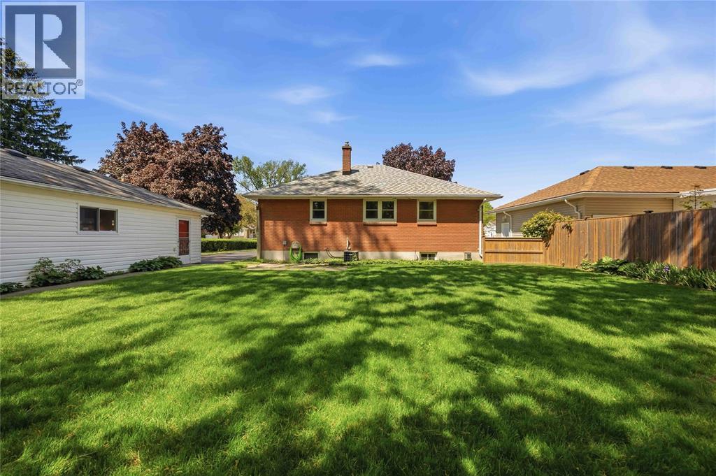 1508 Forest Street, Sarnia photo 37