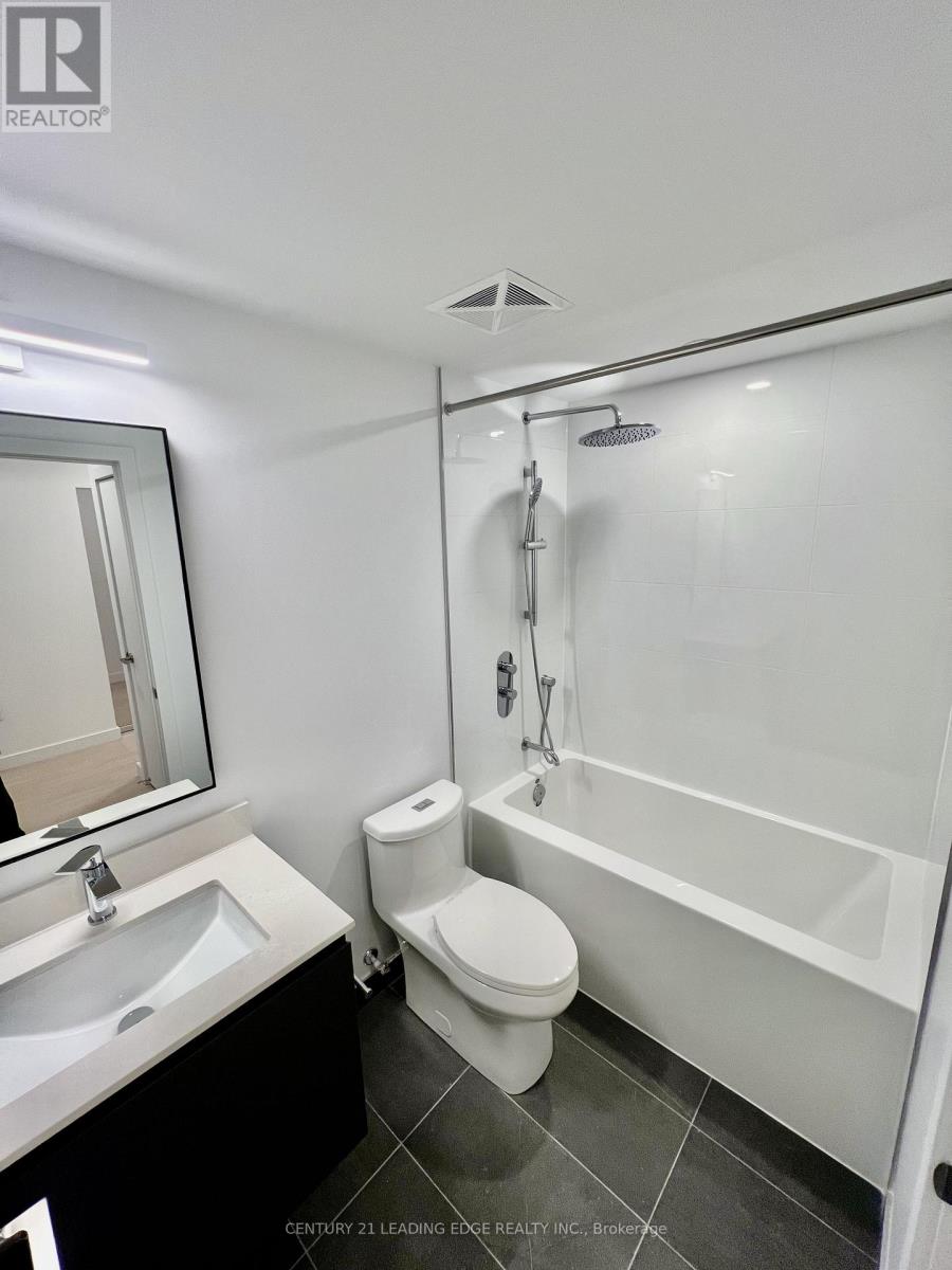 527 (Room) - 1720 Bayview Avenue, Toronto, Ontario  M4G 3C4 - Photo 14 - C13424564