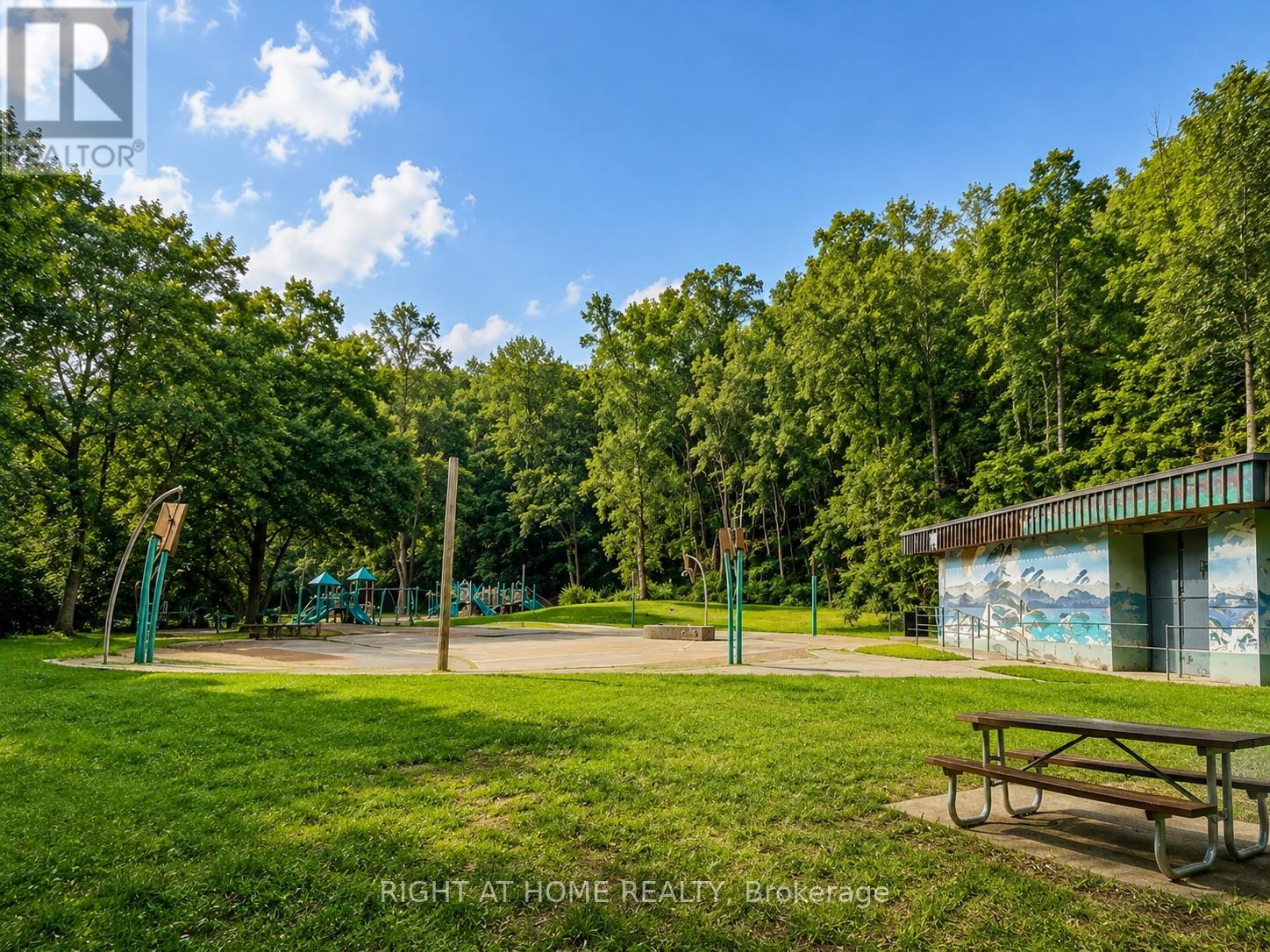 1022 Mount Pleasant Road, Toronto, Ontario  M4P 2M3 - Photo 32 - C13424060