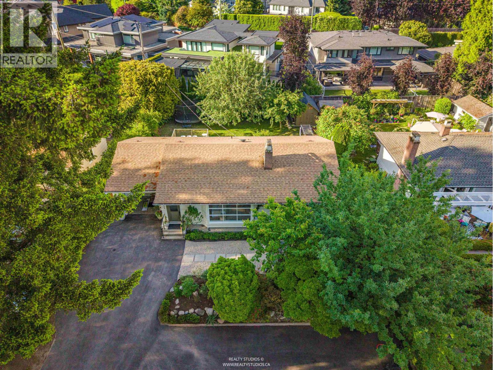 2784 Crescentview Drive, North Vancouver, British Columbia  V7R 2V1 - Photo 25 - R3131282