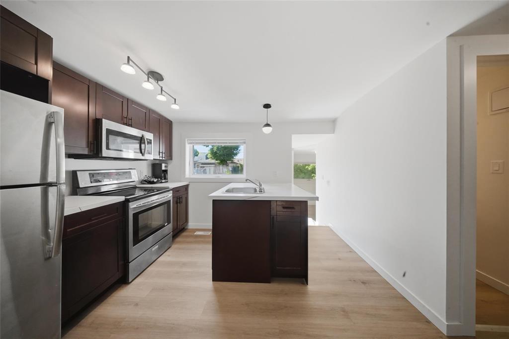 548 Stella Avenue, Winnipeg, Manitoba  R2W 2V4 - Photo 10 - 202613234