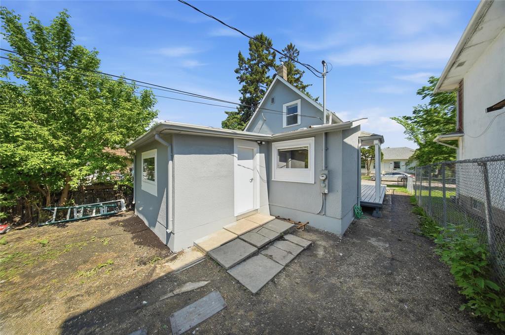 548 Stella Avenue, Winnipeg, Manitoba  R2W 2V4 - Photo 22 - 202613234