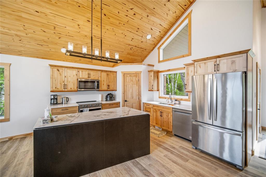 7 Block 1 Road, Whiteshell Provincial Pk, Manitoba R0E 1R0 - Photo 12 - 202613381