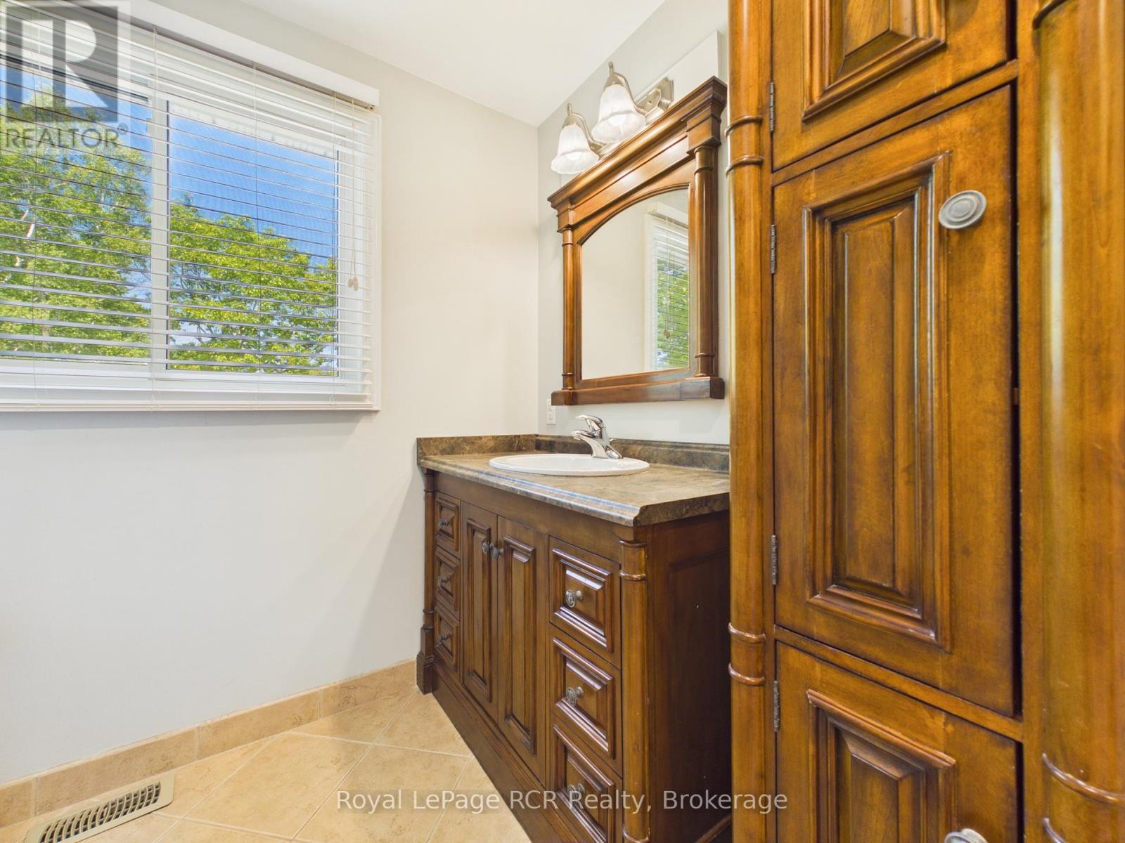 383 Wellington Street, Saugeen Shores, Ontario N0H 2C4 - Photo 22 - X13047634