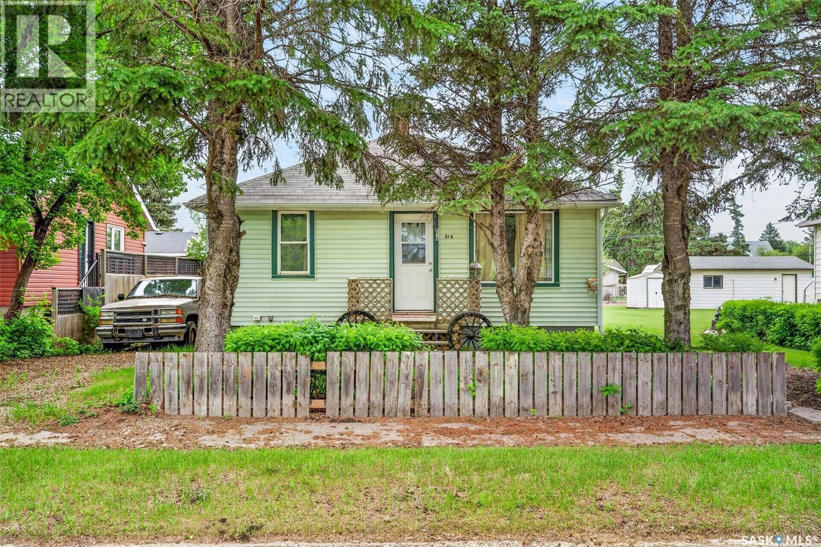 216 1st AVENUE S, melfort, Saskatchewan