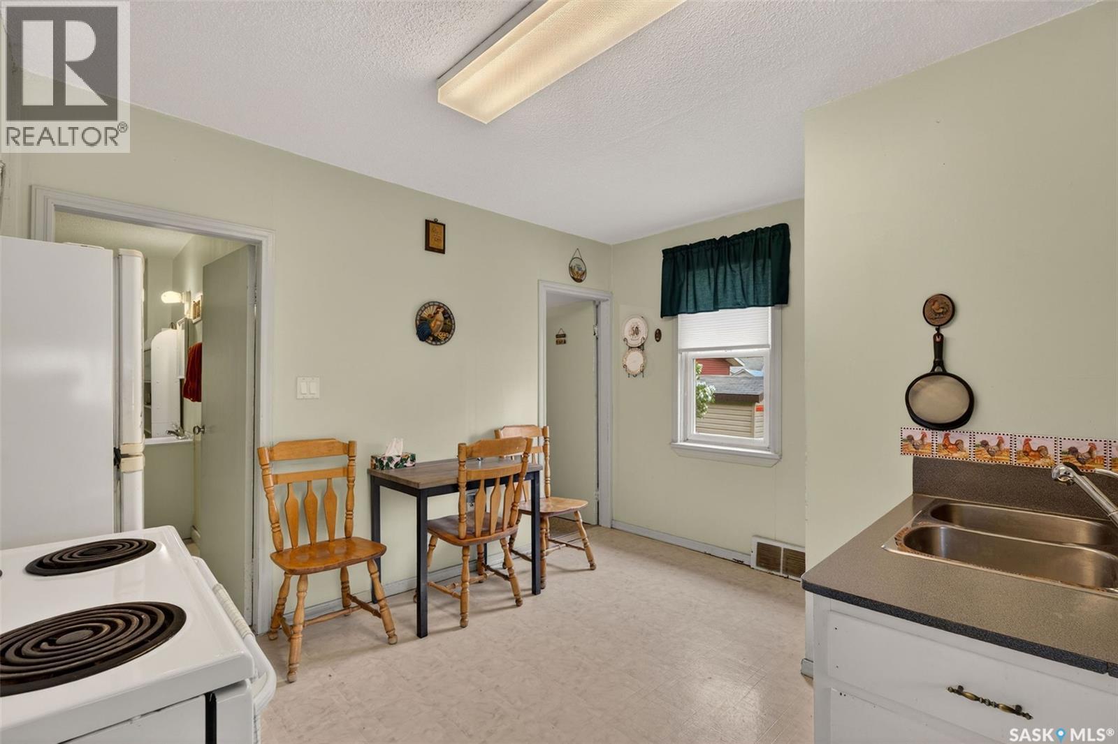 216 1st Avenue S, Melfort, Saskatchewan  S0E 1A0 - Photo 11 - SK038797