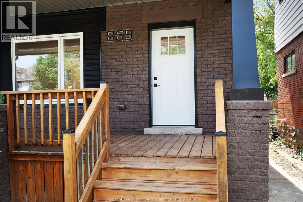 859 Moy Avenue, Windsor, Ontario  N9A 2N7 - Photo 3 - 26013664