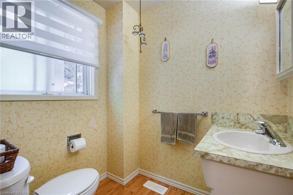 24 Roseneath Crescent, Kitchener, Ontario  N2E 1V9 - Photo 18 - 40837737