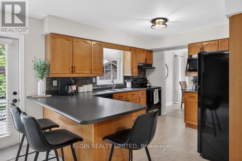 29 Trevithick Terrace, St. Thomas, Ontario  N5R 5Y6 - Photo 11 - X13425522