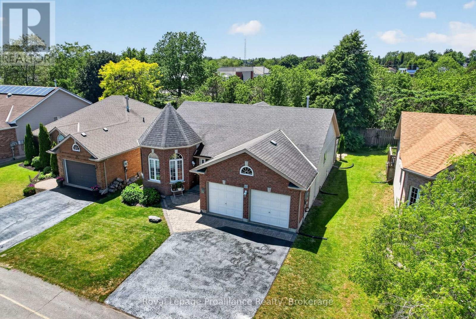30 Heartwood Drive, Belleville, Ontario  K8P 5L9 - Photo 3 - X13425406