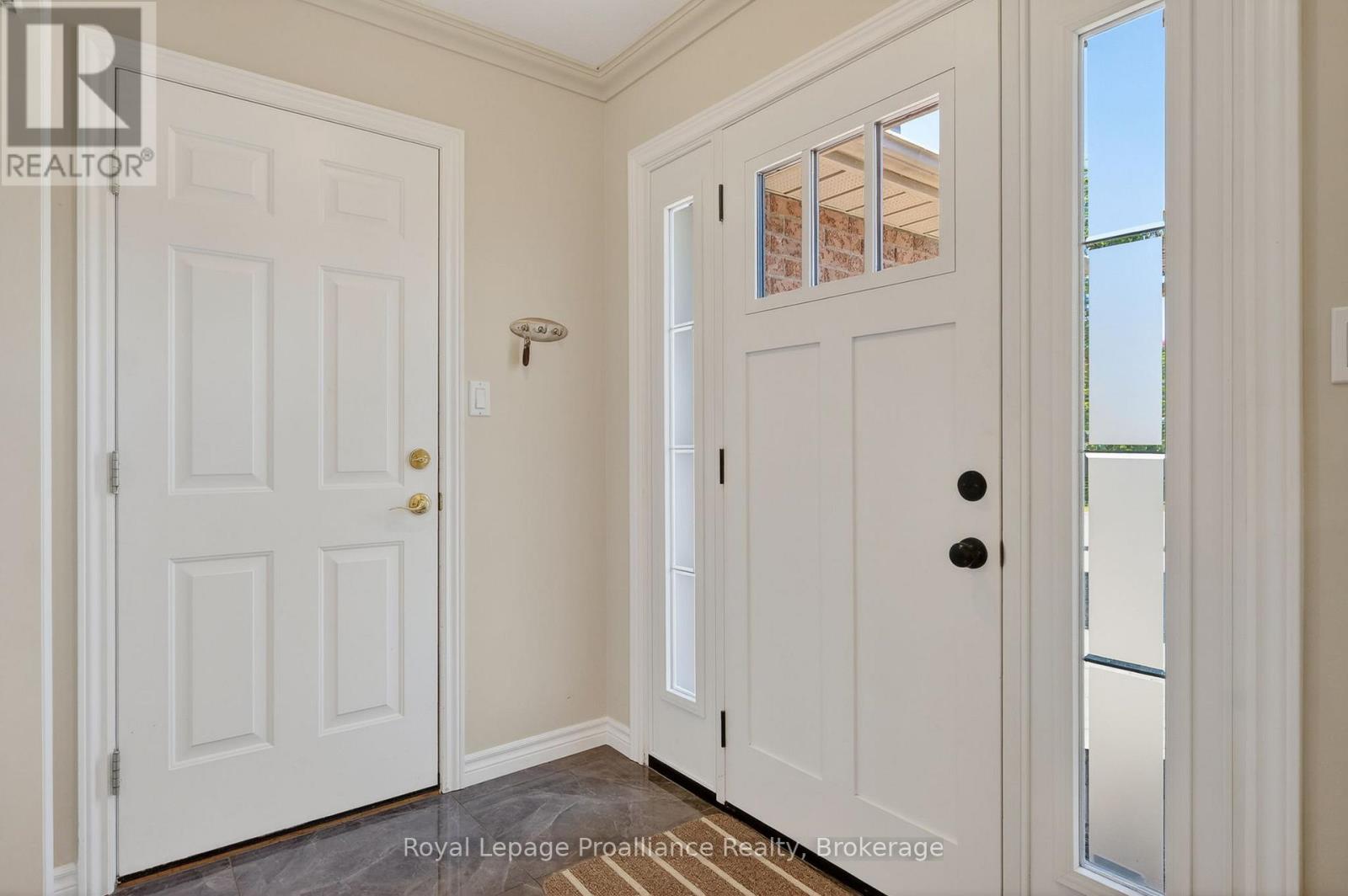 30 Heartwood Drive, Belleville, Ontario  K8P 5L9 - Photo 5 - X13425406