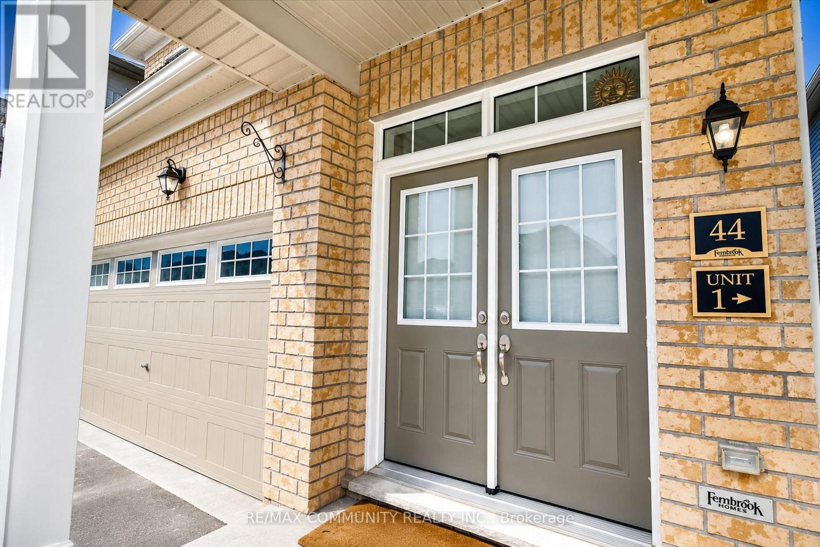 44 Bannister Road, Barrie, Ontario  L9J 0L7 - Photo 2 - S13424940
