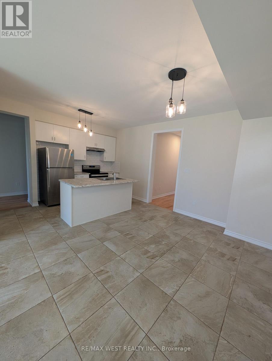 2 - 33 Bannister Road, Barrie, Ontario  L9J 0L5 - Photo 3 - S13424952