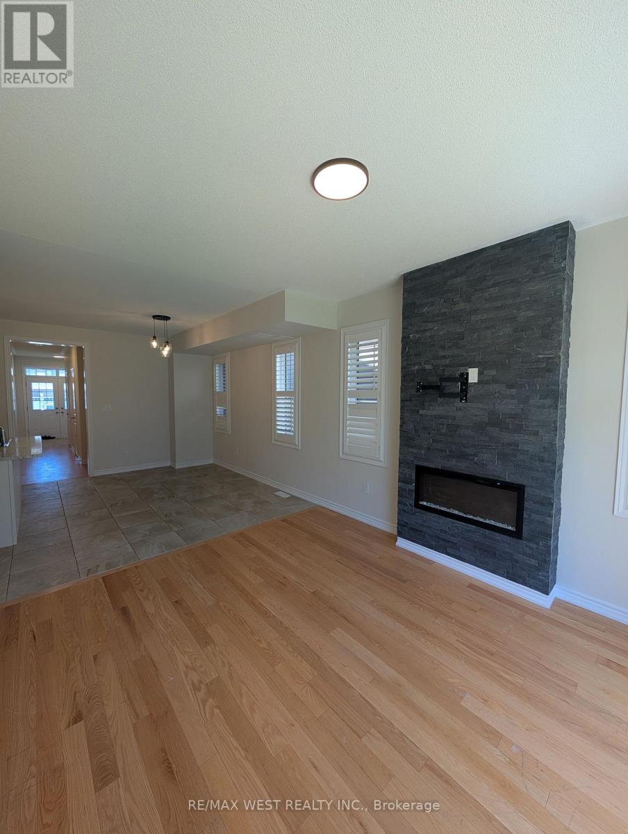 2 - 33 Bannister Road, Barrie, Ontario  L9J 0L5 - Photo 4 - S13424952