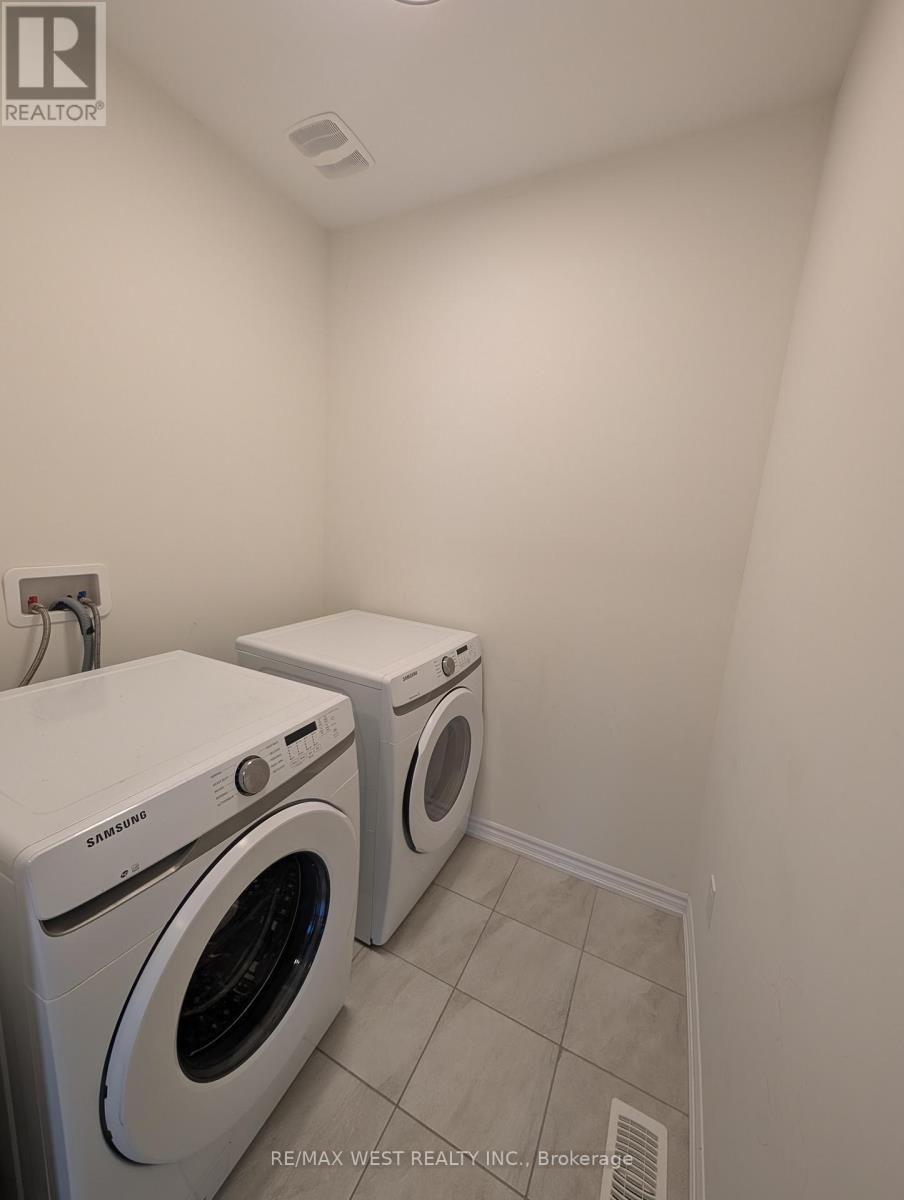 2 - 33 Bannister Road, Barrie, Ontario  L9J 0L5 - Photo 8 - S13424952