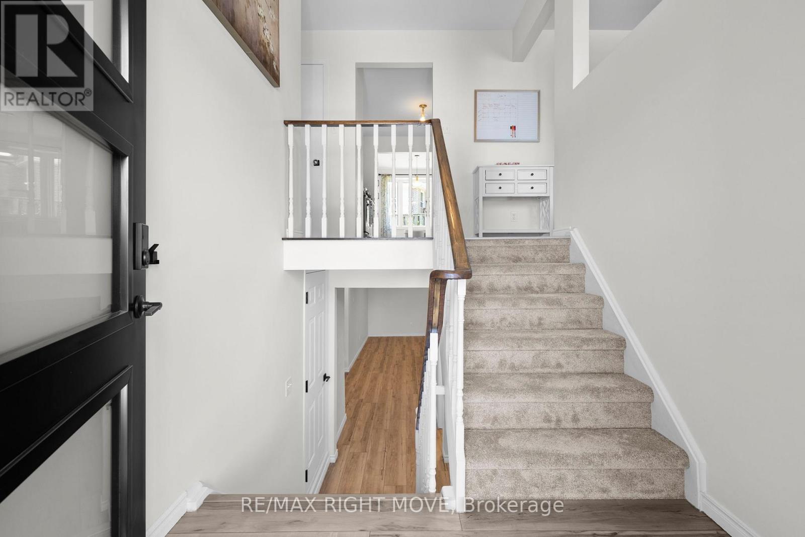 5 Chestnut Place, Orillia, Ontario  L3V 7N8 - Photo 4 - S13425016