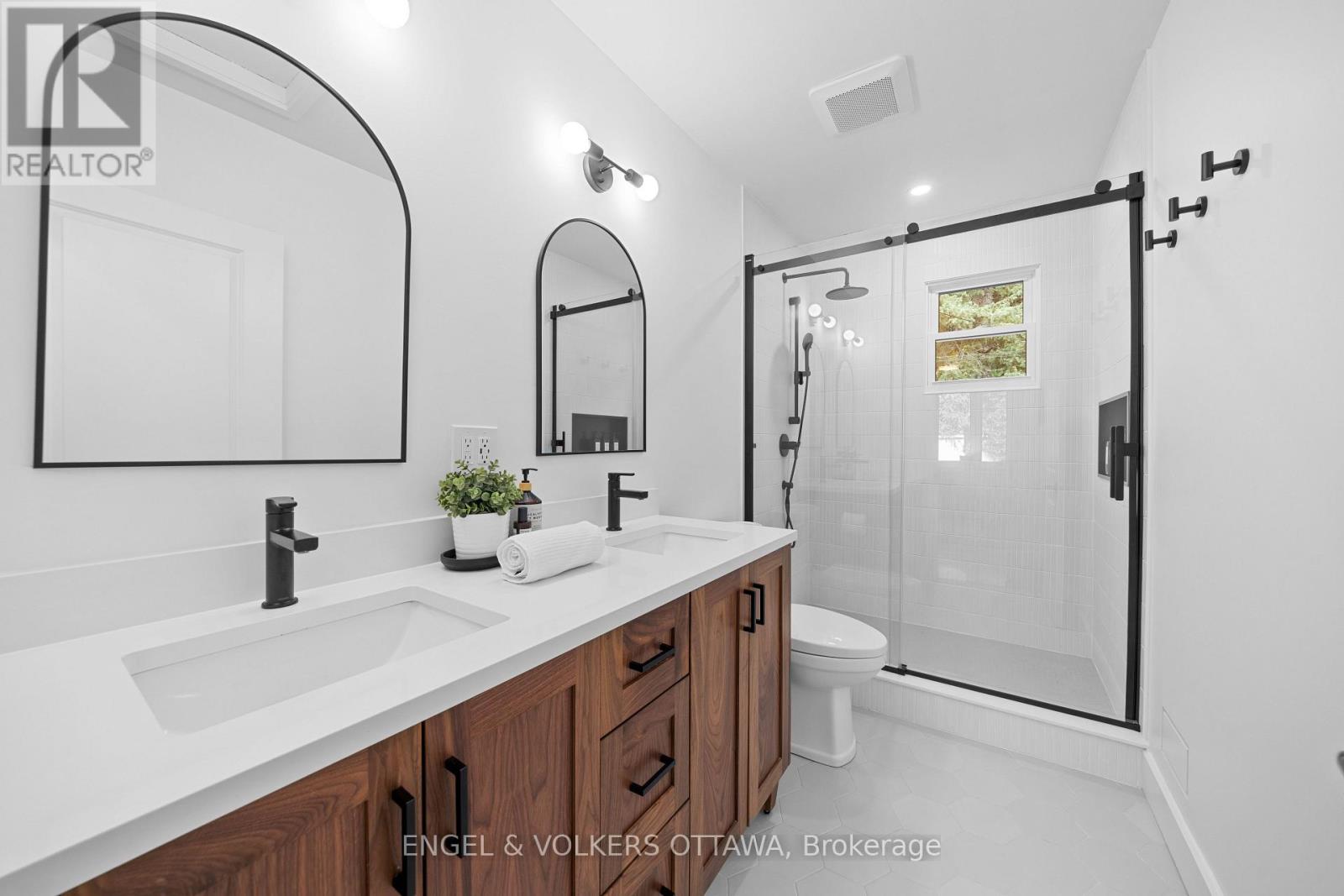 2161 Blossom Drive, Ottawa, Ontario  K1H 6G6 - Photo 33 - X13425284