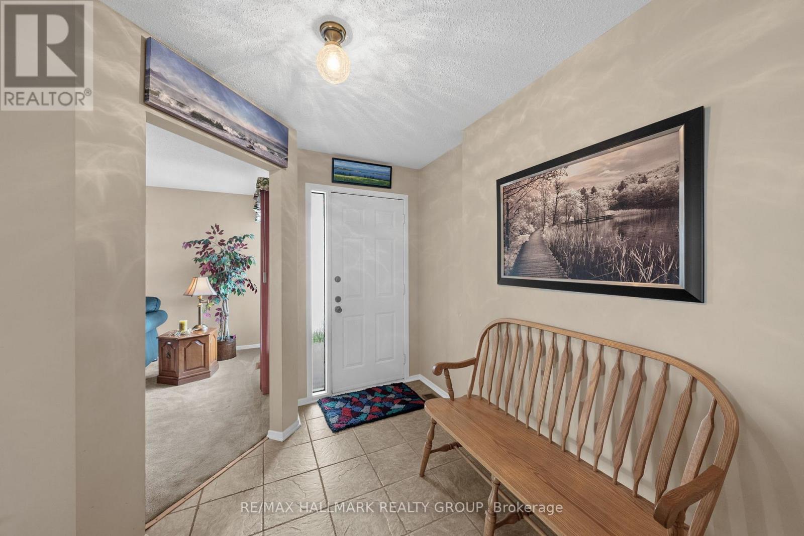 1912 Des Epinettes Avenue, Ottawa, Ontario K1C 6P5 - Photo 3 - X13425550