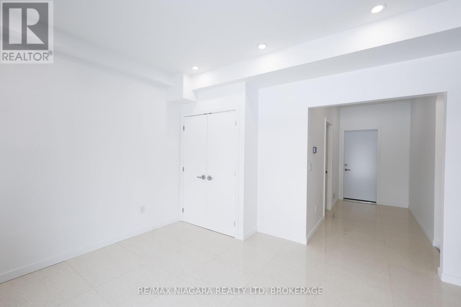 B - 68 First Street, Welland, Ontario  L3B 4R9 - Photo 10 - X13425270
