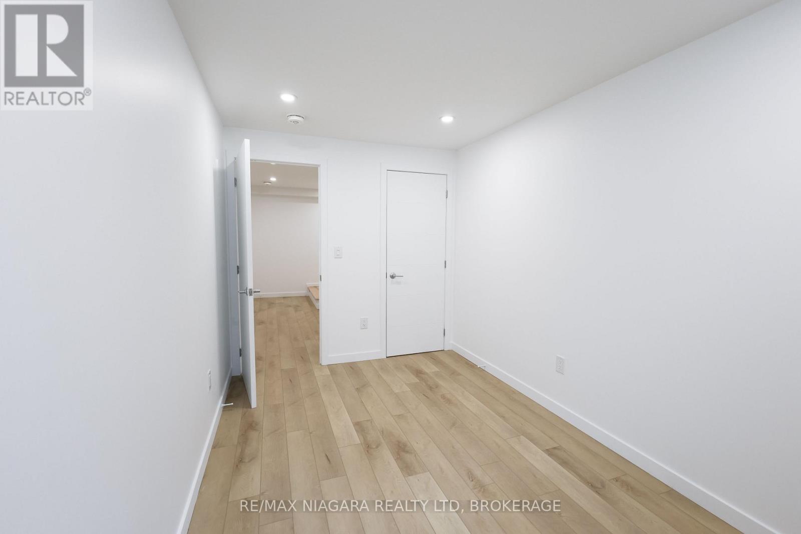 B - 68 First Street, Welland, Ontario  L3B 4R9 - Photo 19 - X13425270