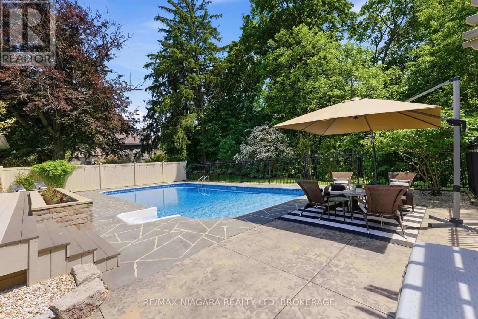 8 Giles Crescent, Pelham, Ontario  L3E 0K1 - Photo 29 - X13425274