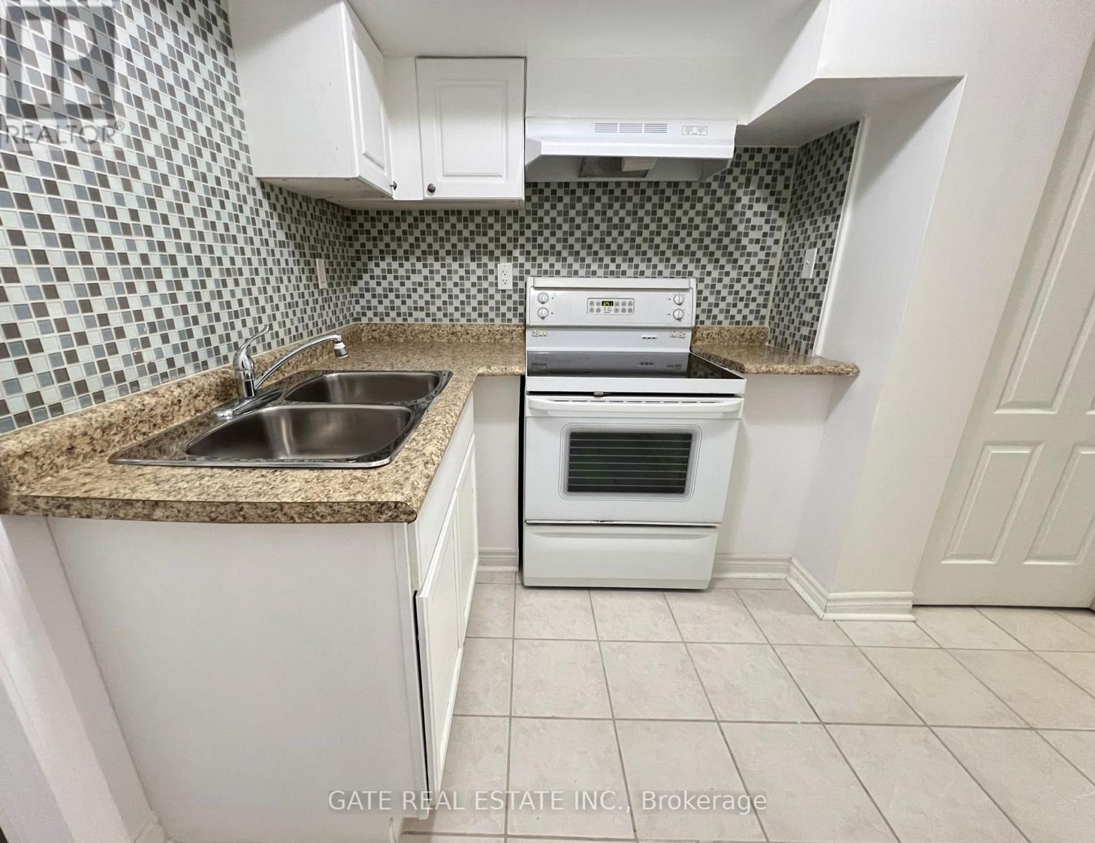 1617 Gowling Terrace, Milton, Ontario  L9T 5J6 - Photo 6 - W13425022